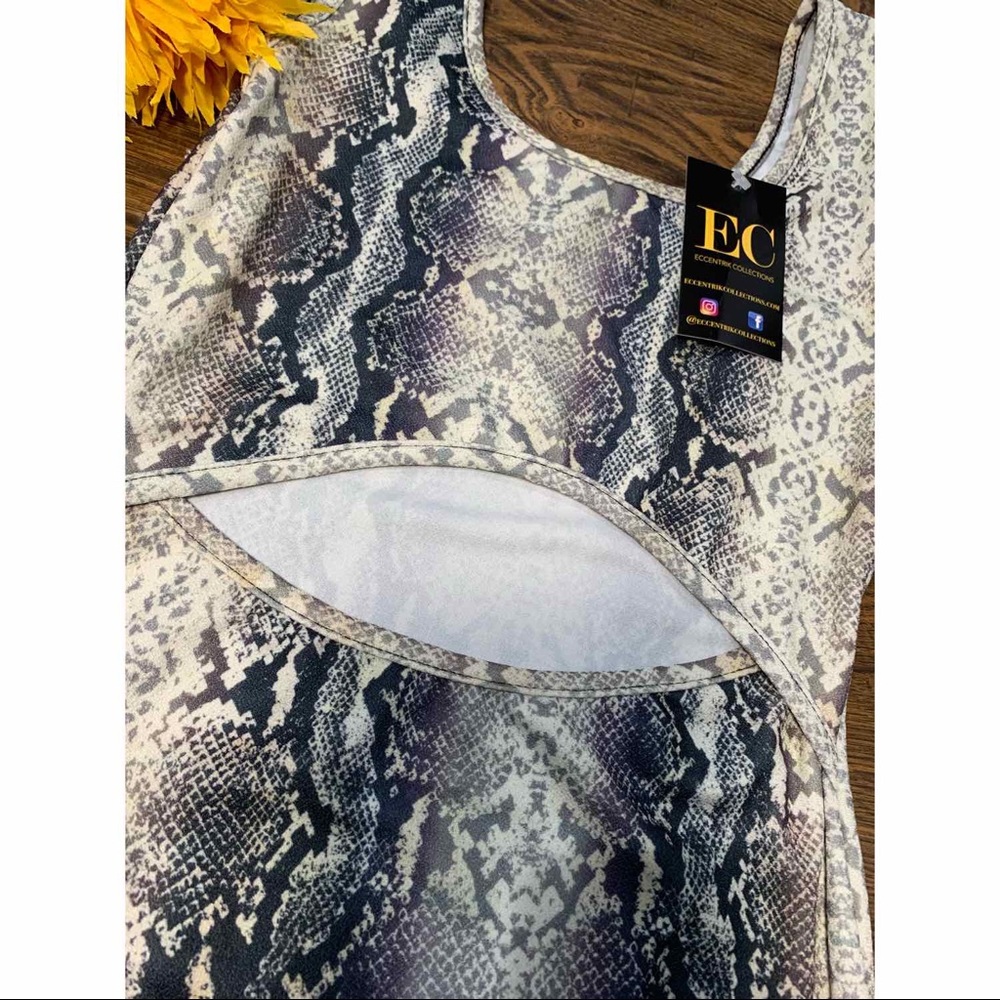 Snake Print Cut Out Bodycon Dress - Picture 3 of 6